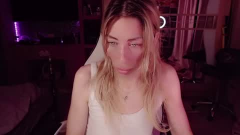 Nicole online show from 07-01-26, 01:29