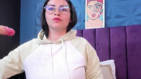 Nicole online show from 05-16-26, 12:18