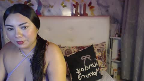 Snapshot of nicole_lewlls chatting on 02-23-26, 10:23 Nicole online show from 02-23-26, 10:23