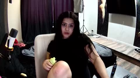 Snapshot of nicole_pretty_ chatting on 02-26-26, 04:55 Nicole online show from 02-26-26, 04:55