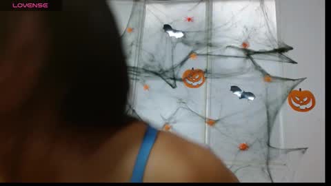 nicole roman online show from 10-23-25, 12:26