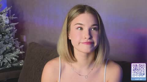 Snapshot of nicole_w00 chatting on 01-08-25, 05:05 Nicole online show from 01-08-25, 05:05