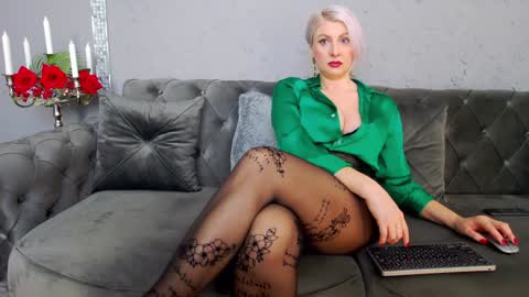 Nicole Domme online show from 01-20-25, 01:11