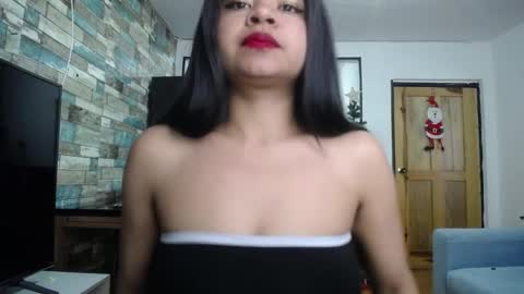 Nicole online show from 12-21-25, 08:49