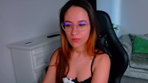 nicoleirisxxx online show from 02-11-26, 06:07