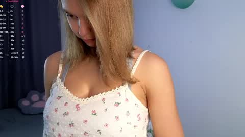 Nicole online show from 04-10-26, 07:18