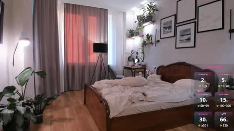 Dua Lipa online show from 04-05-26, 04:04