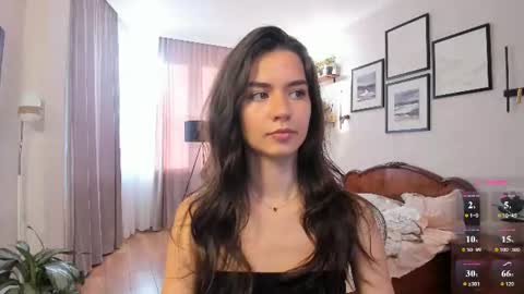 Snapshot of nicoleluuv chatting on 06-30-26, 04:52 Dua Lipa online show from 06-30-26, 04:52