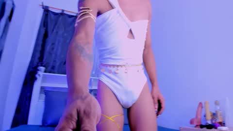 nicolemadrird online show from 11-06-25, 03:07