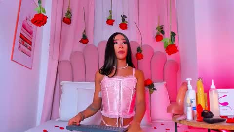 nicolemadrird online show from 02-15-26, 12:03