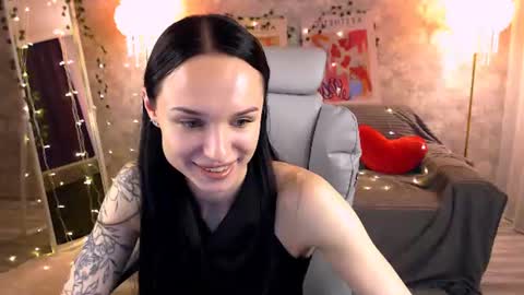 Snapshot of nicolemerz chatting on 06-19-26, 04:11 Nicole online show from 06-19-26, 04:11