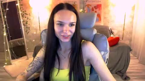 Snapshot of nicolemerz chatting on 07-06-26, 05:26 Nicole online show from 07-06-26, 05:26