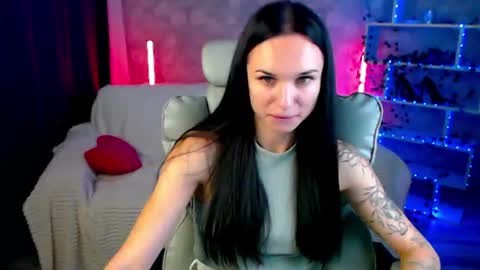 Snapshot of nicolemerz chatting on 08-04-26, 06:10 Nicole online show from 08-04-26, 06:10