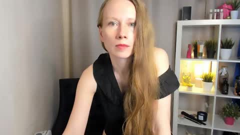 Snapshot of nicolemiless chatting on 05-13-26, 12:46 Nicole online show from 05-13-26, 12:46