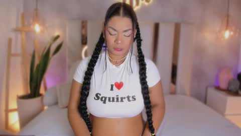 Andrea give it a thumbs up please its important  online show from 11-21-25, 12:59