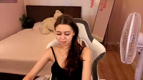 Snapshot of nicolerossss chatting on 08-01-26, 01:27 NicoleRossss online show from 08-01-26, 01:27