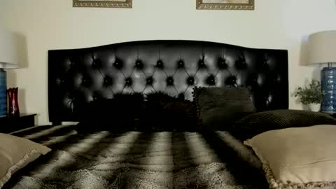 Snapshot of nicolesolace chatting on 02-07-26, 10:02 Nicole online show from 02-07-26, 10:02