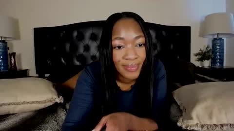 Snapshot of nicolesolace chatting on 02-28-26, 10:11 Nicole online show from 02-28-26, 10:11