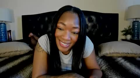 Snapshot of nicolesolace chatting on 03-03-26, 10:15 Nicole online show from 03-03-26, 10:15