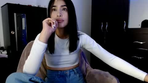 Snapshot of nicoletta_c66 chatting on 05-20-26, 11:11 Nicole online show from 05-20-26, 11:11