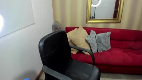 Nicolettcolin  online show from 01-05-26, 05:27