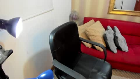 Snapshot of nicolettcolin chatting on 05-14-26, 08:04 Nicolettcolin online show from 05-14-26, 08:04