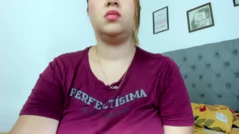 Snapshot of nicolewind_ chatting on 07-06-26, 05:26 ELIZABETH online show from 07-06-26, 05:26