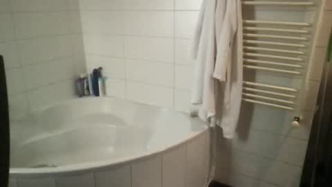 nicolino1020 online show from 09-19-25, 11:11