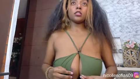 Snapshot of nicolle4 chatting on 06-20-26, 07:16 nicolle4 online show from 06-20-26, 07:16