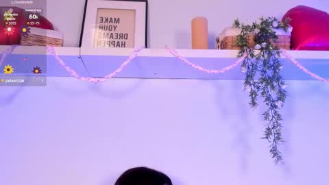 nicolle_evanss_ online show from 02-25-26, 04:33