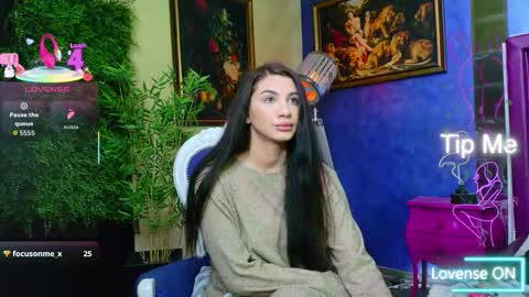 Nicolle online show from 11-18-25, 09:14