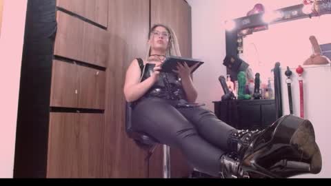 nicolmiss online show from 05-15-26, 10:50