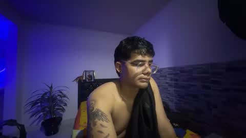 nicvelez22 online show from 03-20-26, 04:06