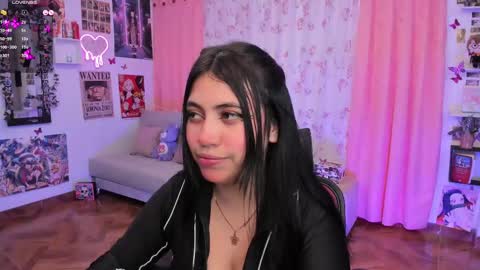 Snapshot of nidrii_07 chatting on 03-07-25, 08:45      900   300   online show from 03-07-25, 08:45