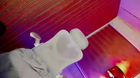 night_crystal1111 online show from 04-09-26, 06:19