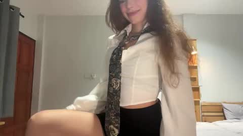 Aurora online show from 10-29-25, 02:52