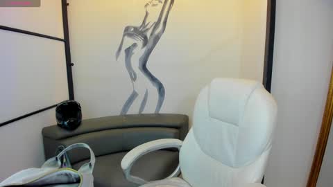 Anni online show from 01-20-25, 08:40