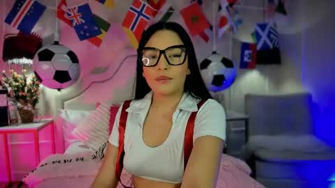 Snapshot of niicole_garnerr chatting on 07-16-26, 04:46 nicole online show from 07-16-26, 04:46