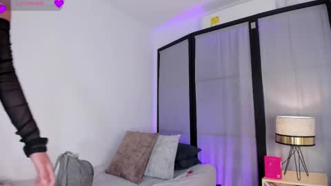 Niicole online show from 01-17-26, 08:01