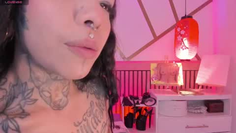 Snapshot of niinaink chatting on 07-09-26, 12:09 NINAINK online show from 07-09-26, 12:09
