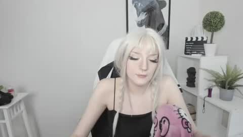 Snapshot of nika_dream1 chatting on 07-09-26, 01:04 Nika online show from 07-09-26, 01:04