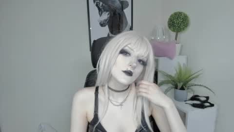 Snapshot of nika_dream1 chatting on 07-22-26, 12:41 Nika online show from 07-22-26, 12:41