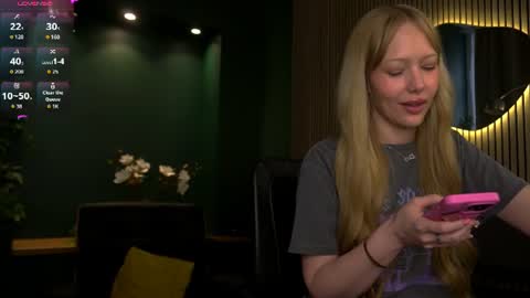 LIana online show from 06-22-26, 03:25