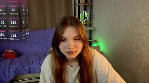 Snapshot of nika_omg chatting on 09-18-25, 05:48 Nika online show from 09-18-25, 05:48