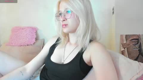 Snapshot of nika_sm chatting on 07-01-26, 01:29 Nika Sm online show from 07-01-26, 01:29