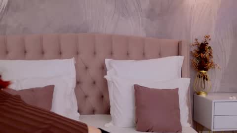 Nika online show from 11-13-25, 03:05