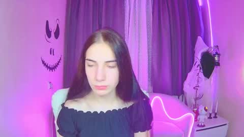 nikastarkk online show from 10-31-25, 07:48