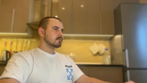 Snapshot of nikbusiness chatting on 09-17-25, 03:14 Nick online show from 09-17-25, 03:14