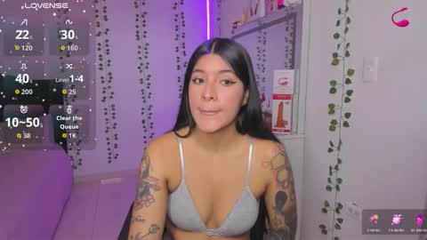 Niki online show from 10-21-25, 01:39