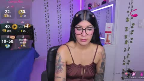 Snapshot of nikibryce_ chatting on 07-15-26, 12:49 Niki online show from 07-15-26, 12:49